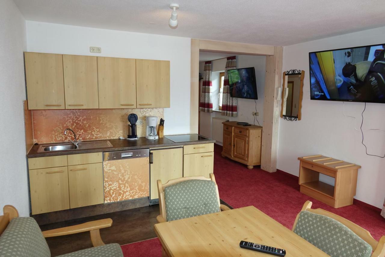 Gaestehaus Guggomos "Hopfen Am See" Füssen Εξωτερικό φωτογραφία
